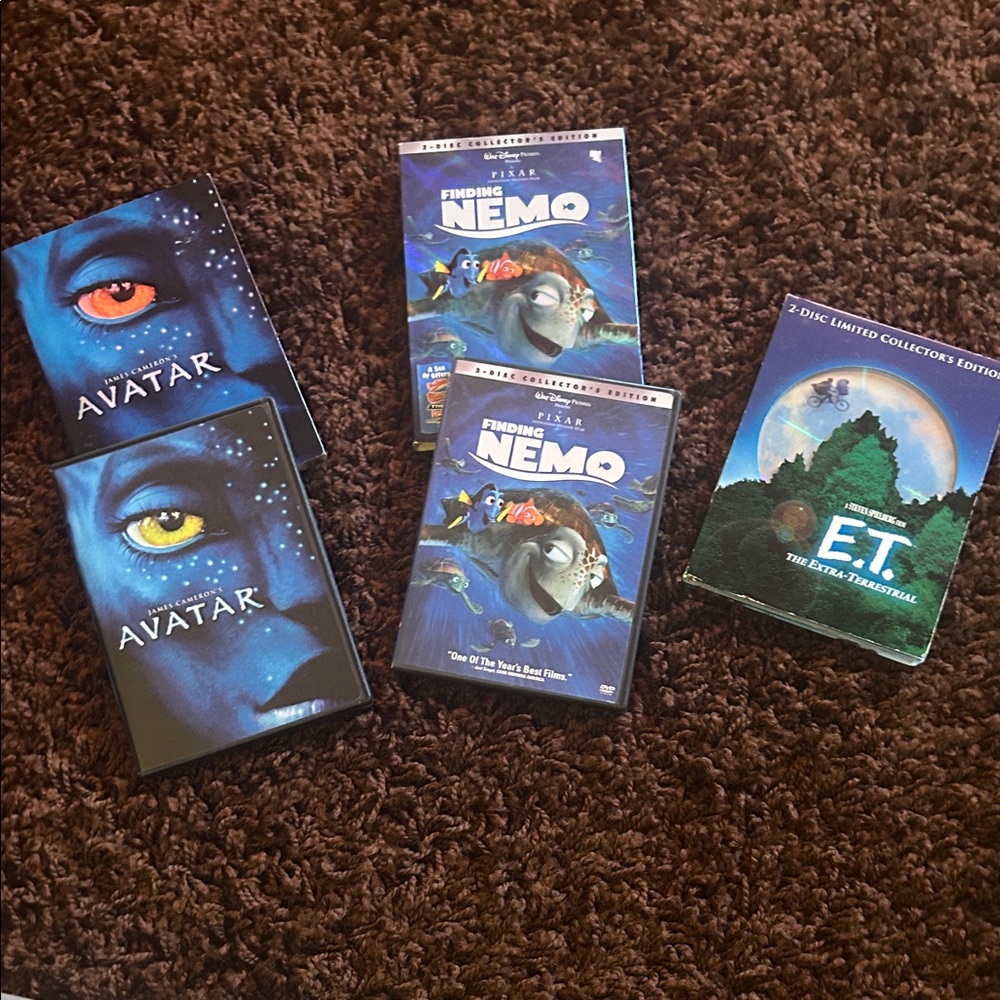 ✔️2 Disc Collectors Edition E.T. & Finding Nemo, plus Avatar.